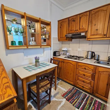 بيت للعطل Cozy Traditional 1 Bedroom Village أومودوس